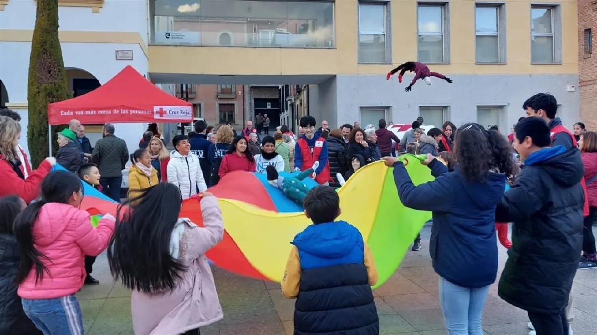 Una cita en la Plaza de la Constitución que el pasado martes 14 de febrero reunió a numerosos vecinos y vecinas para expurgar las malas vibraciones 