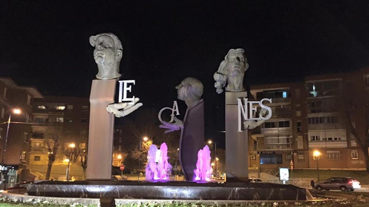 El grupo municipal justifica su ausencia por la postura del alcalde tras respaldar al regidor del PP de Móstoles acusado de acoso sexual y laboral.