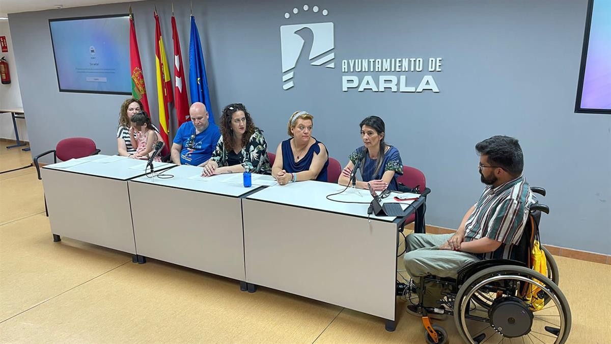 Las asociaciones y colectivos demandan recursos públicos para las personas con diversidad funcional
