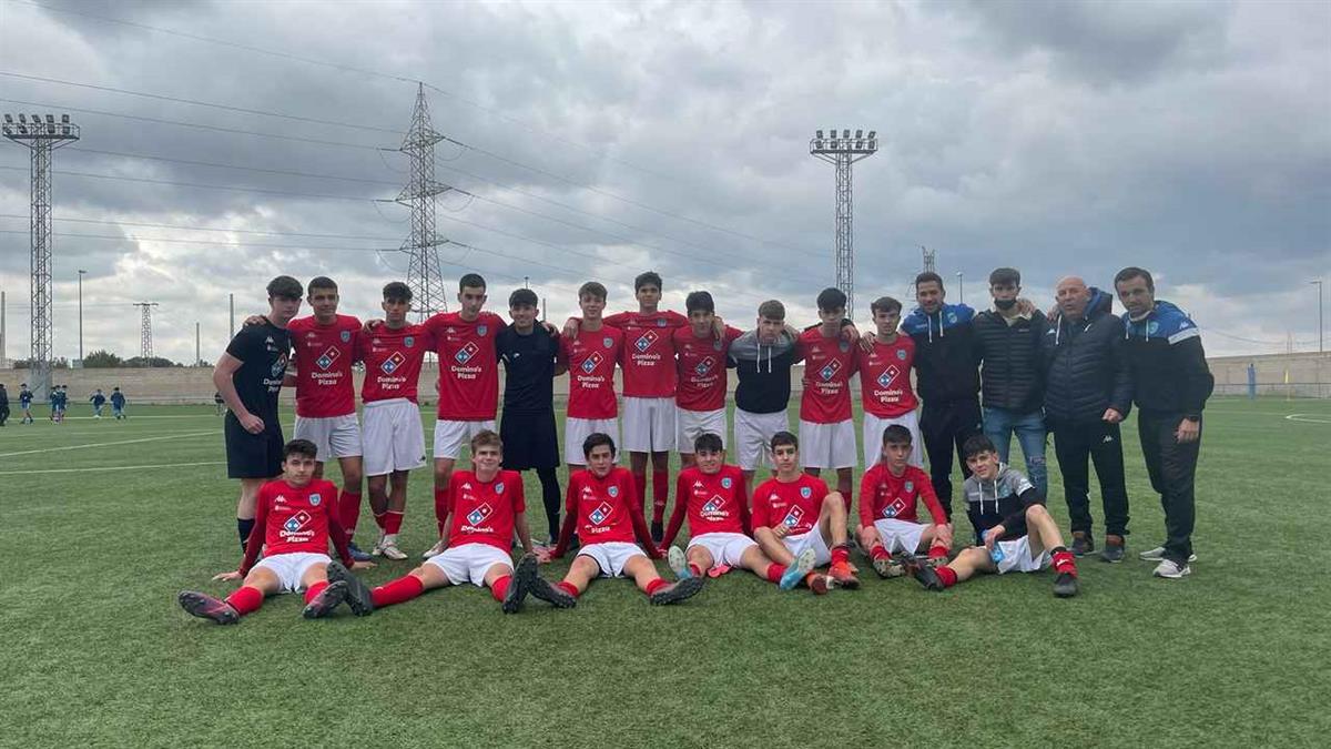 Tras estar retenido por el AD Complutense Alcalá, el jugador de 15 años ha vuelto a correr detrás de un balón 