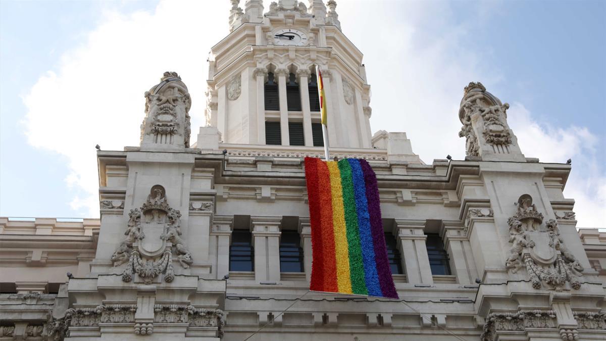 A través de una formación al personal municipal