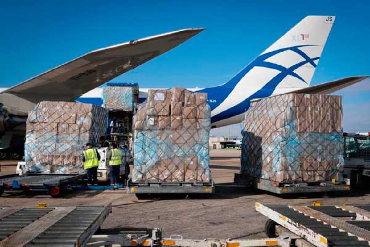 La carga se compone de 3,7 millones de unidades de mascarillas FFP2 y guantes 
