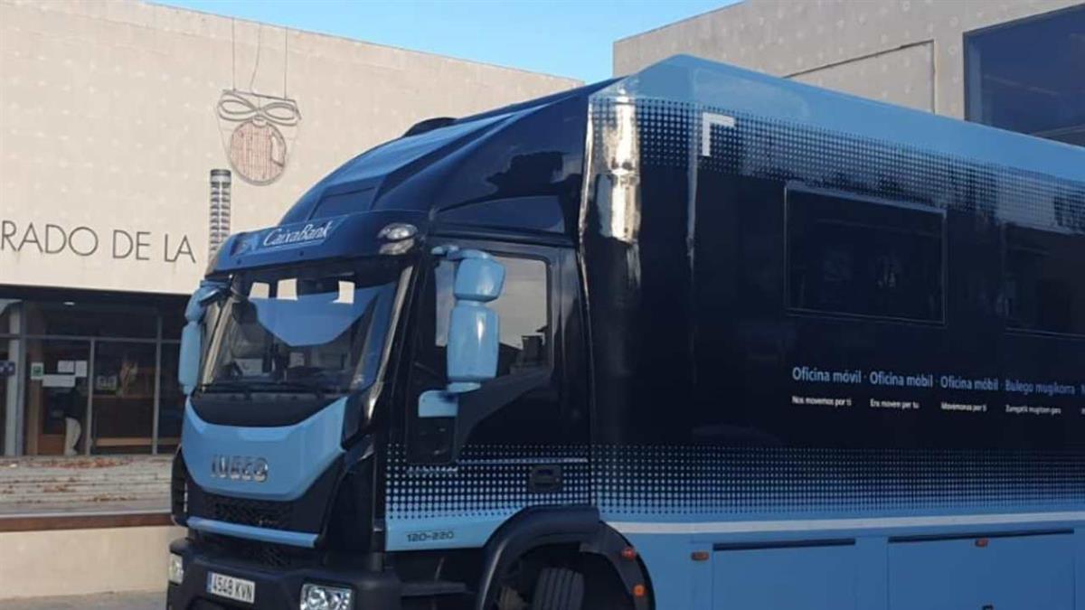 Dispone de un cajero automático para que hagan uso todos los vecinos