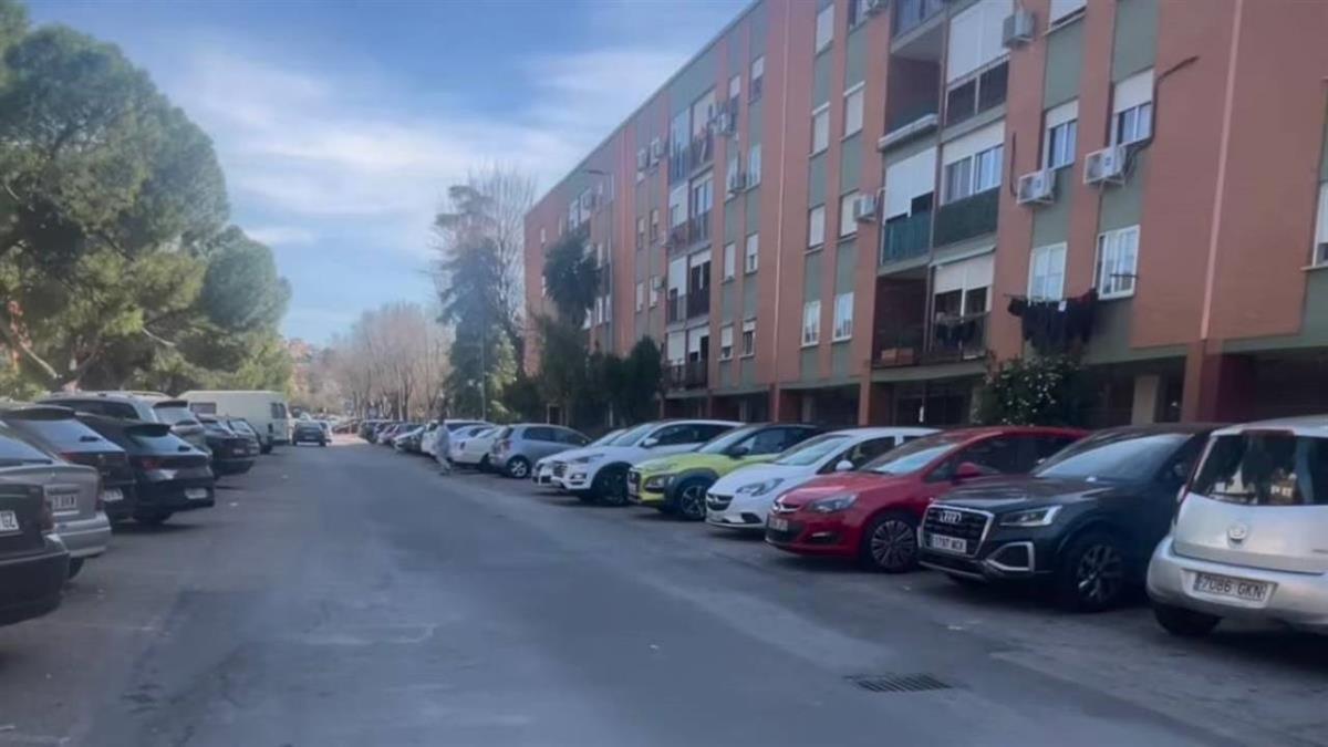 La nueva sección no permite su colocación, por lo que se han complementado con unos salientes desde la acera