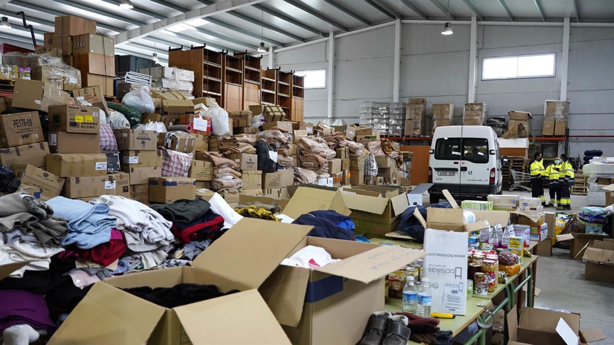 Miembros de la organización que han trasladado su agradecimiento al Ayuntamiento de Móstoles su colaboración y la solidaridad de las vecinas y vecinos de la ciudad para con el pueblo ucraniano.