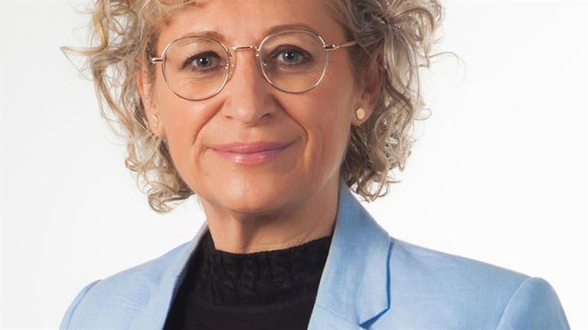 Los socialistas creen que la edil ribereña esconde la procedencia de las ayudas al municipio