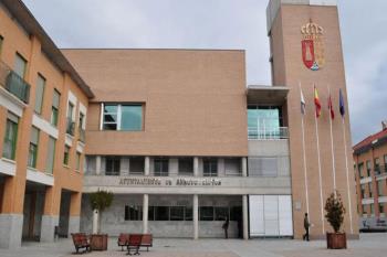 Lee toda la noticia 'El Ayuntamiento busca reactivar económicamente el municipio'
