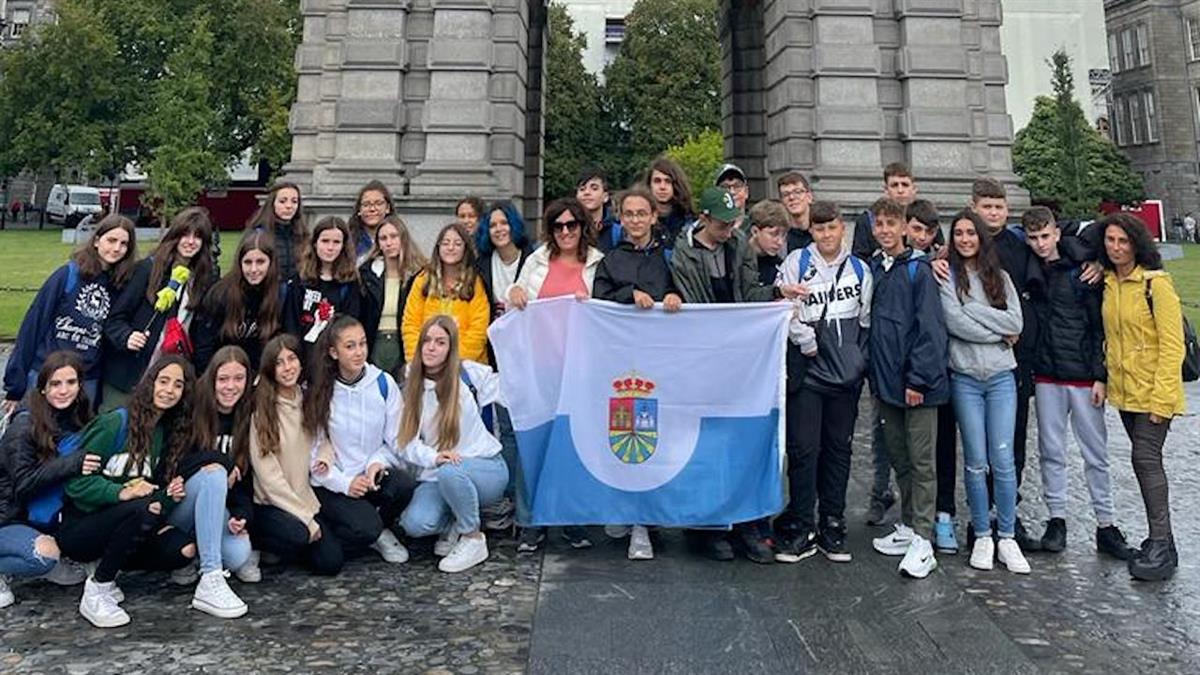 Las ayudas permitirán estudiar en el extranjero a cerca de 700 jóvenes de la ciudad