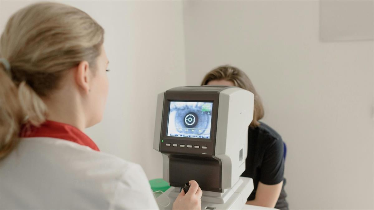 Las prestaciones del Gobierno de España para gafas y lentillas se quedan "cojas" para los mayores de 16 años