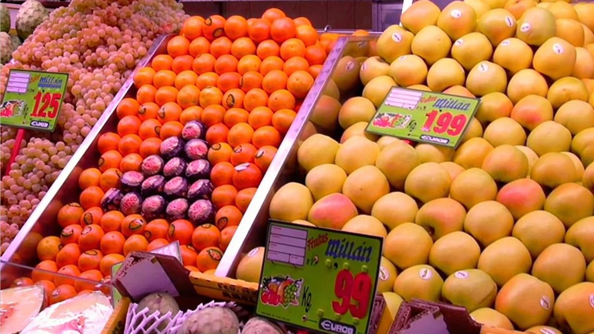 La empresa municipal GISA apoyará con hasta 2.900 euros el traspaso de negocios de barrio para evitar su cierre y garantizar la continuidad del comercio de proximidad.