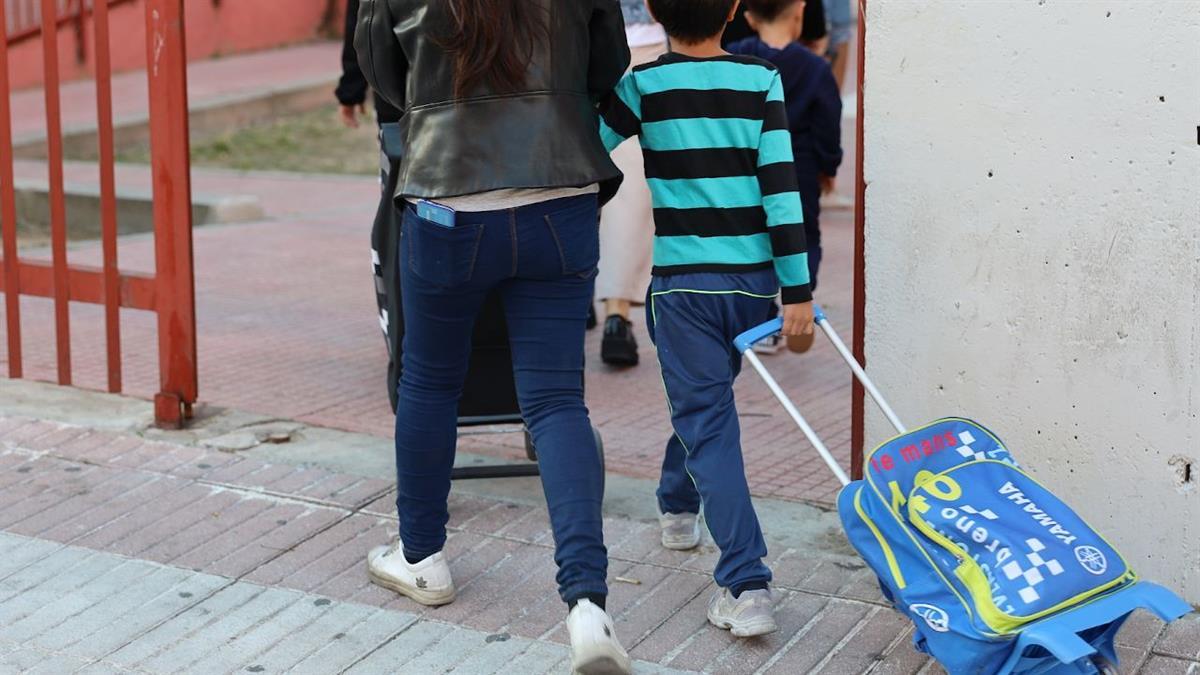 El Ayuntamiento de Fuenlabrada concede dinero para gastos de primera necesidad, ayudas al alquiler, educación, transporte o conciliación