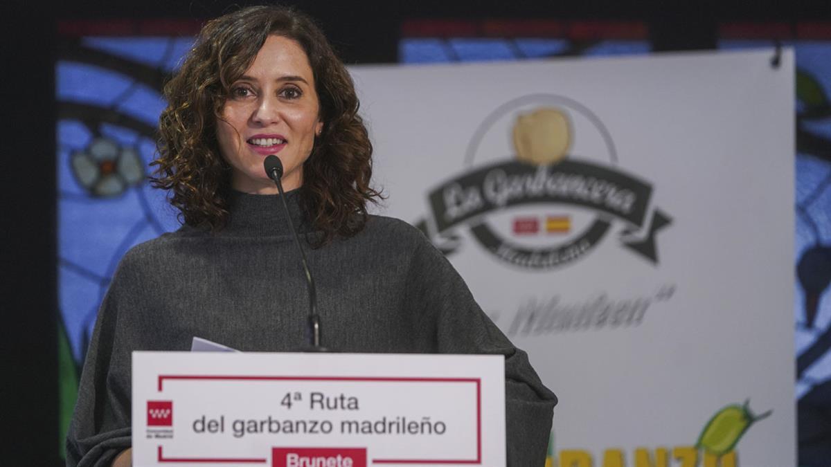 La presidenta autonómica anima a consumir este producto madrileño