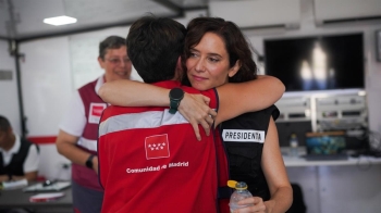 La presidenta de la Comunidad de Madrid anuncia un paquete de medidas para los afectados por el incendio