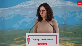 La presidenta de la Comunidad de Madrid vuelve a defender al alcalde de Móstoles asegurando que el caso "viene del PSOE"