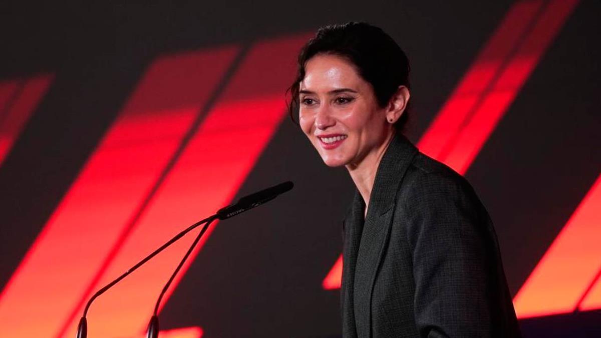 Anima a la vicepresidenta segunda del Gobierno a que “termine de hundir” el PSOE