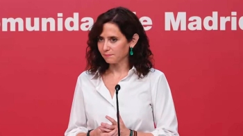 La presidenta de la Comunidad de Madrid asegura que lo hará “sin consultar” a Madrid
