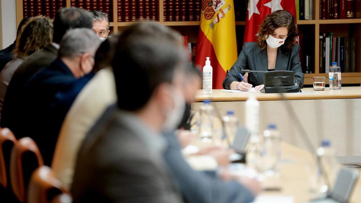 La presidenta de la Comunidad de Madrid ha salido en defensa de la Policía y la Guardia Civil
