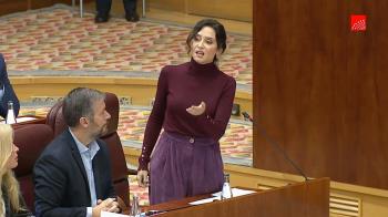 La presidenta de la Comunidad de Madrid mezcla vivienda e inmigración en su defensa de los planes habitacionales