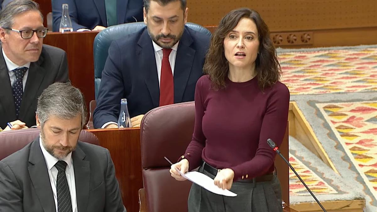 La presidenta defiende su gestión en materia de Igualdad frente a las campañas de la izquierda