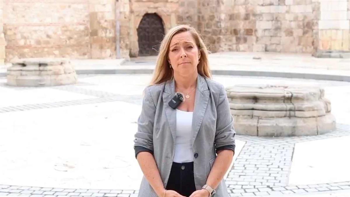 Lorena Morales reclama a la presidenta regional que “condene la violencia machista”