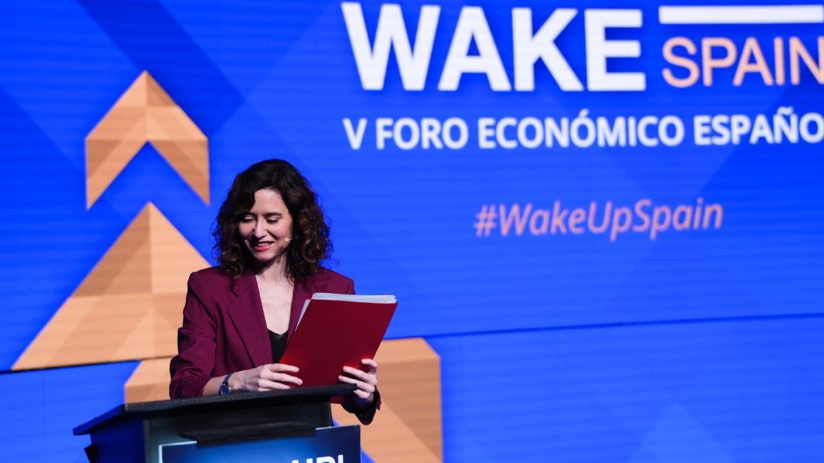 La presidenta de la Comunidad de Madrid elogia la vida de la región en el Foro Económico Wake Up, Spain!