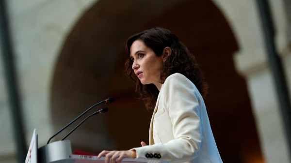 Ayuso estalla contra Montero: "Así es como tratan a nuestros agentes"