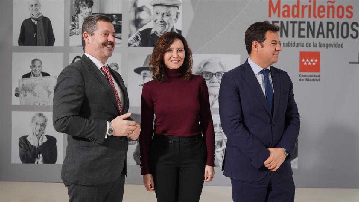 La exposición es un homenaje a los mayores de la región a través de 30 fotografías 