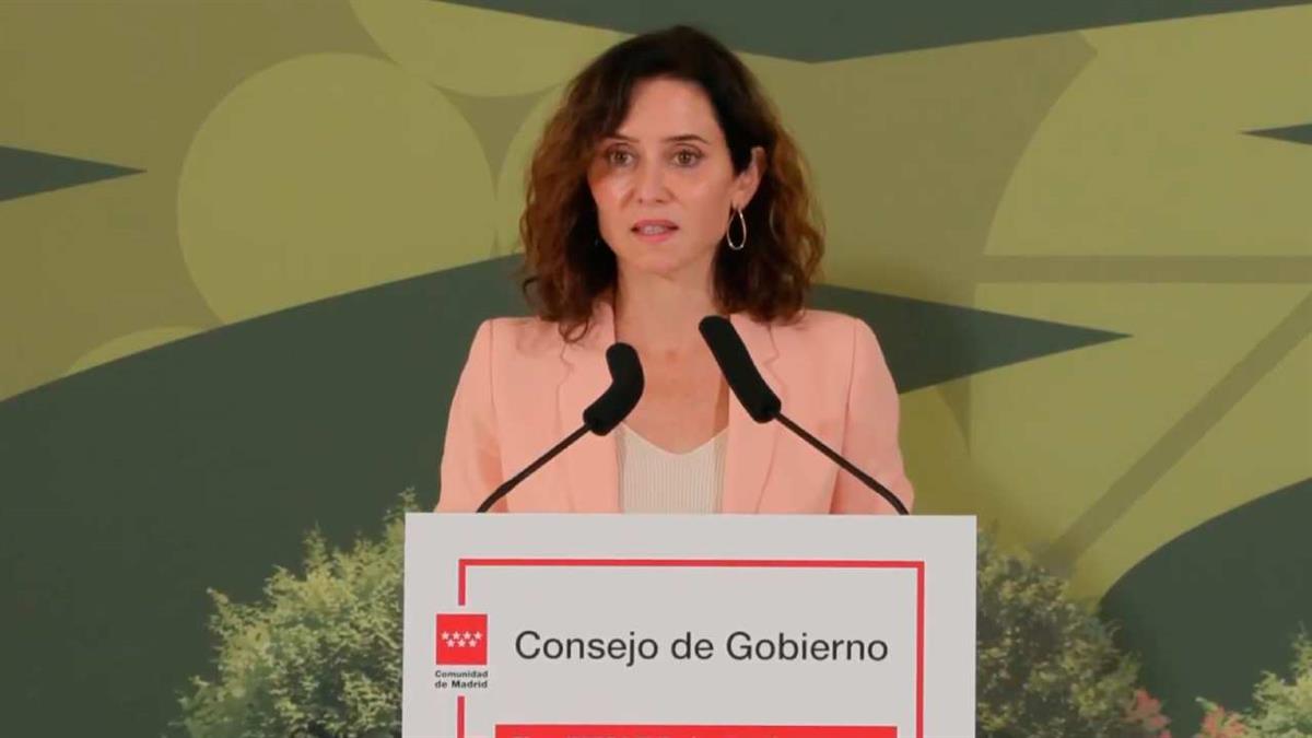 Ayuso recuerda la ausencia de Sánchez en la misa funeral por las víctimas en la Catedral de Valencia