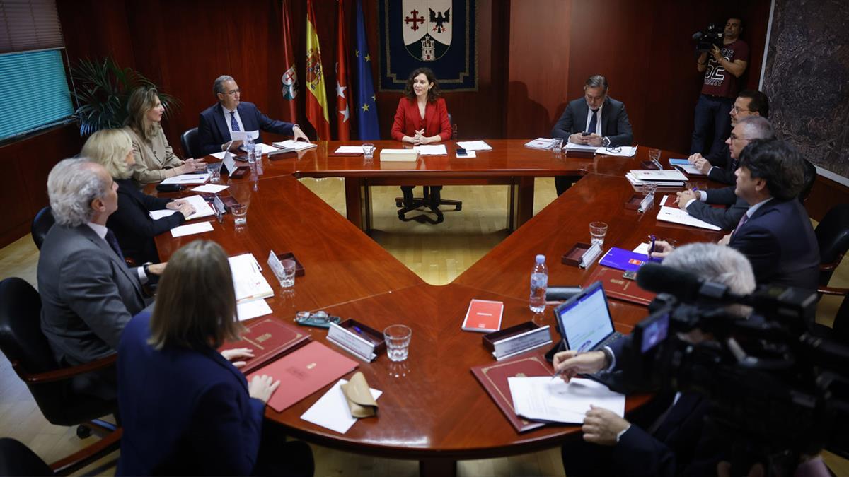 "Por invadir competencias autonómicas, lesionar la seguridad jurídica y violar el principio de igualdad"