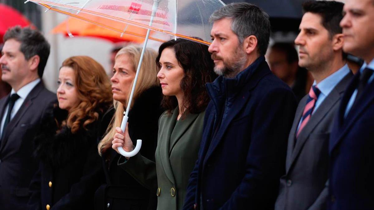 Ayuso señala al presidente tras conocerse que el homenaje a las víctimas de Adamuz queda suspendido