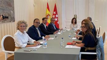 La presidenta se reúne con los vicepresidentes de la Federación de Municipios de Madrid para tratar las mejoras y planes que tiene previstos para los municipios de la región 