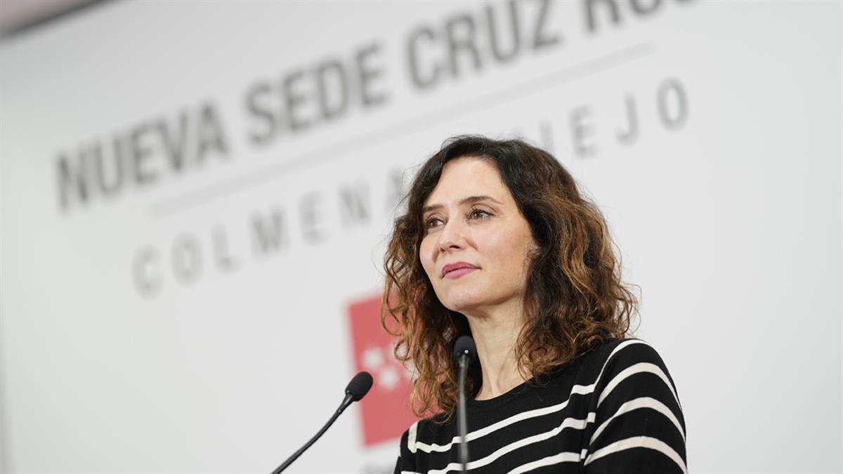 La presidenta resalta el carácter integrador de Madrid y pide a Sánchez que no convierta Alcalá en un caos: 