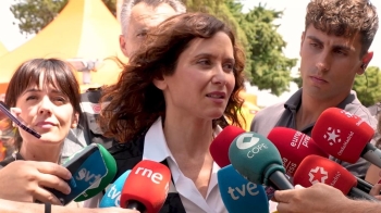 La presidenta de la Comunidad de Madrid visita el Puesto de Mando Avanzado de Cenicientos