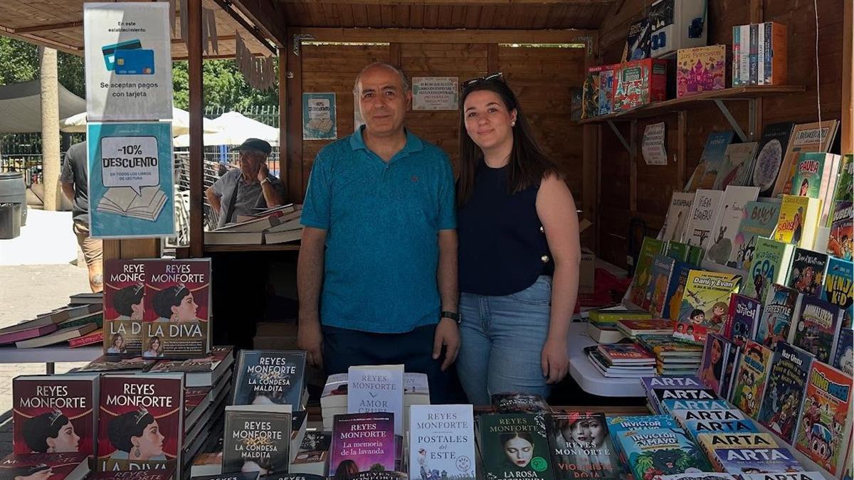 Los vecinos y vecinas disfrutaron de la amplia programación y de las presentaciones por parte de los autores