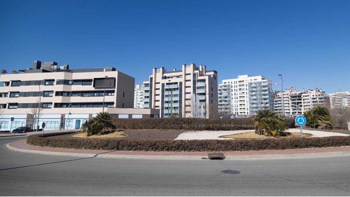 La OMIV ofrece información sobre políticas, planes y recursos así como trámites del Plan Alquila de la Comunidad de Madrid