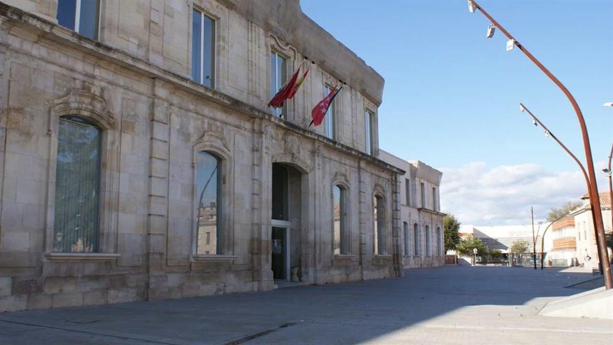 Un completo manual que se remite a los tres IES del municipio 