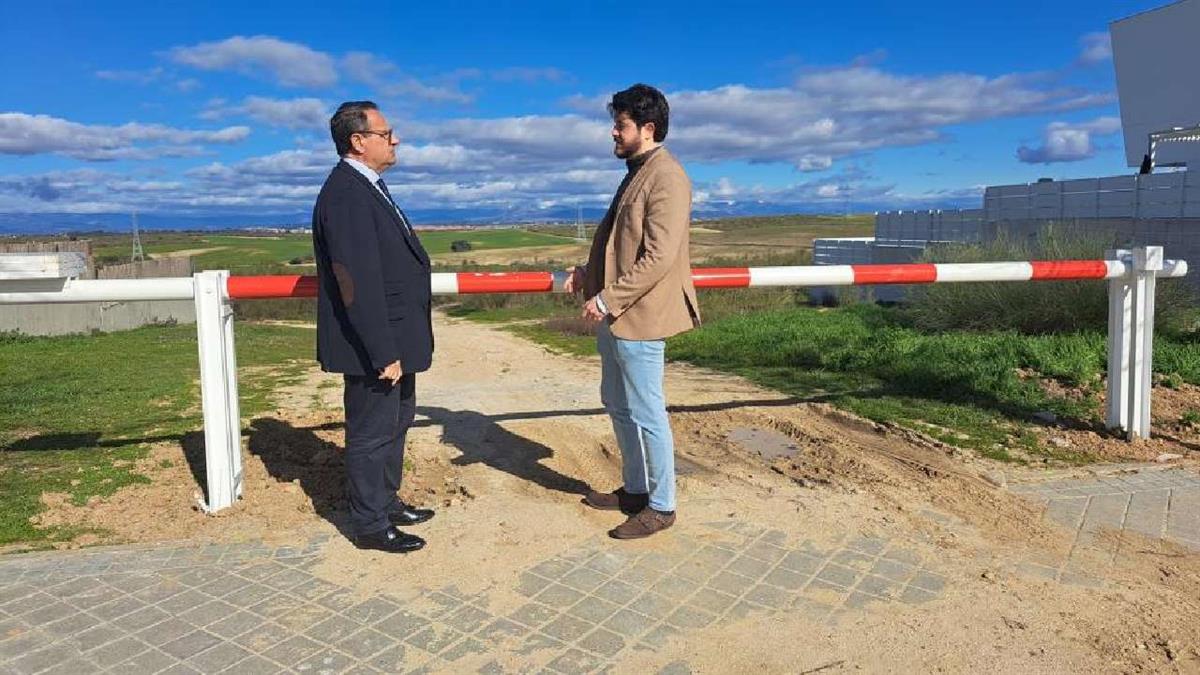 Se han instalado en puntos donde desembocan caminos vecinales de tierra