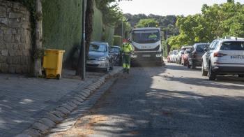 Realizados por tres barredoras sobre camión