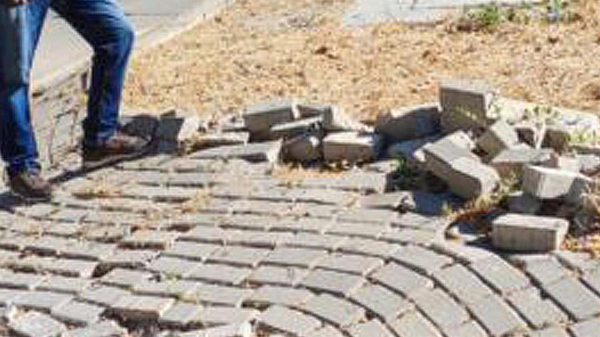 El portavoz socialista, Óscar Blanco insta al Gobierno a que replantee sus decisiones 