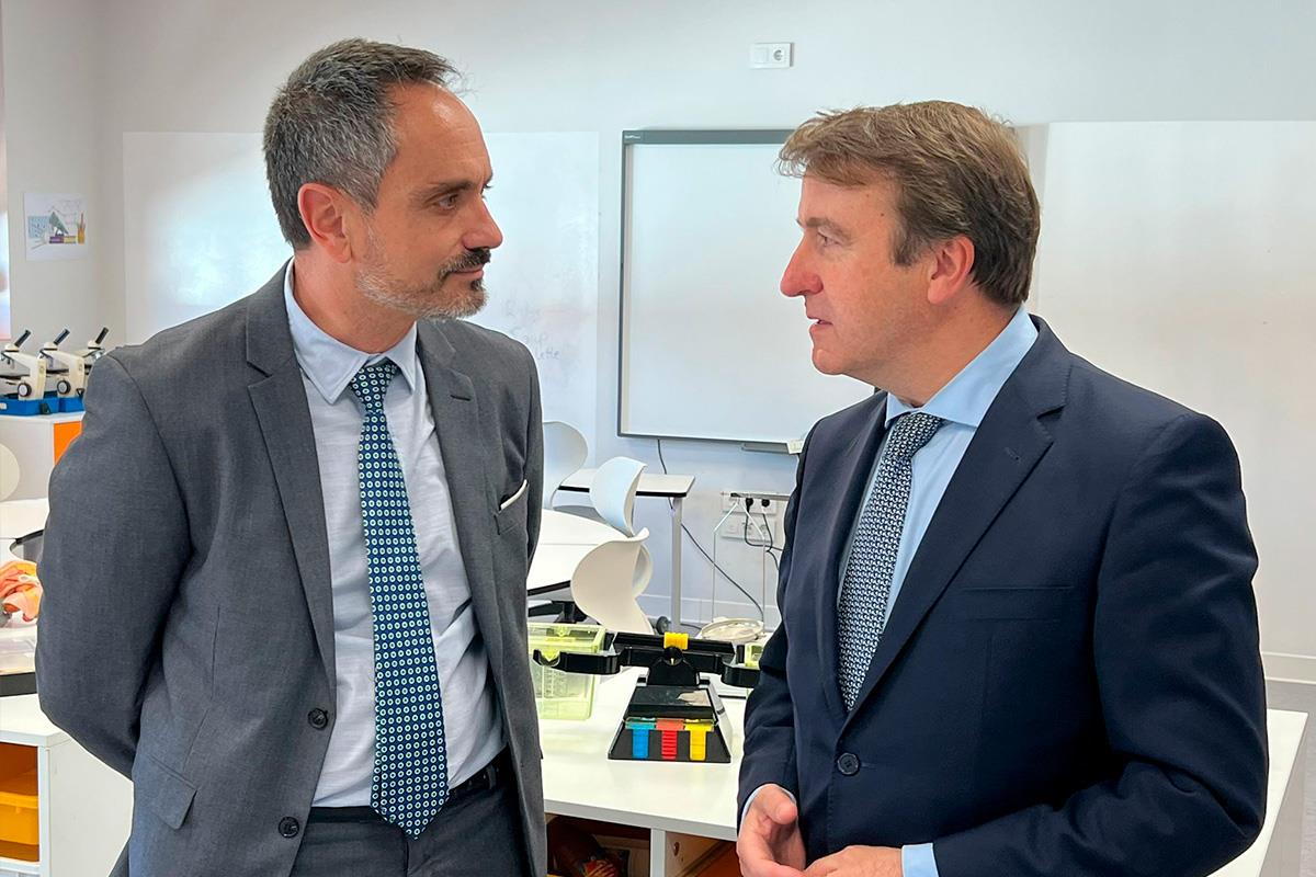 El candidato del PP pretende recorrer distintas localidades, observando sus modelos de ciudad