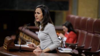 La portavoz de Podemos defiende que "prohibir sin educar no sirve de nada"