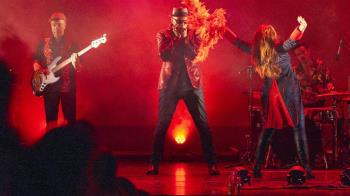 La obra traza un recorrido emocional por la historia de este género