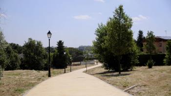 El camino que ha tenido un coste de más de 82.000 euros, conecta las zonas de La Cárcava y Viñas Viejas 