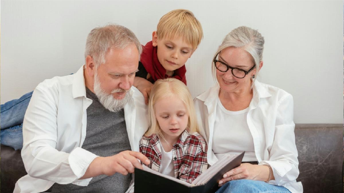 El Ayuntamiento de Boadilla pone en marcha un Club de Lectura para mayores
