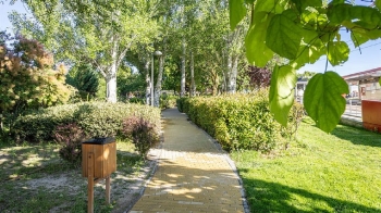 La localidad reforzó sus zonas verdes en 2025 con 1360 nuevos árboles, más de 6700 arbustos y 42.000 flores
