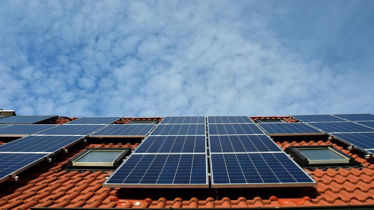 en el último año más de 1.300 recibos del IBI cuentan con reducción por instalación de placas solares    