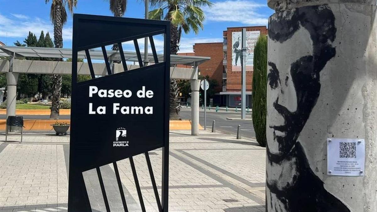 El futbolista Borja Mayoral y la actriz Lucía Bravo han sido los seleccionados por los vecinos 