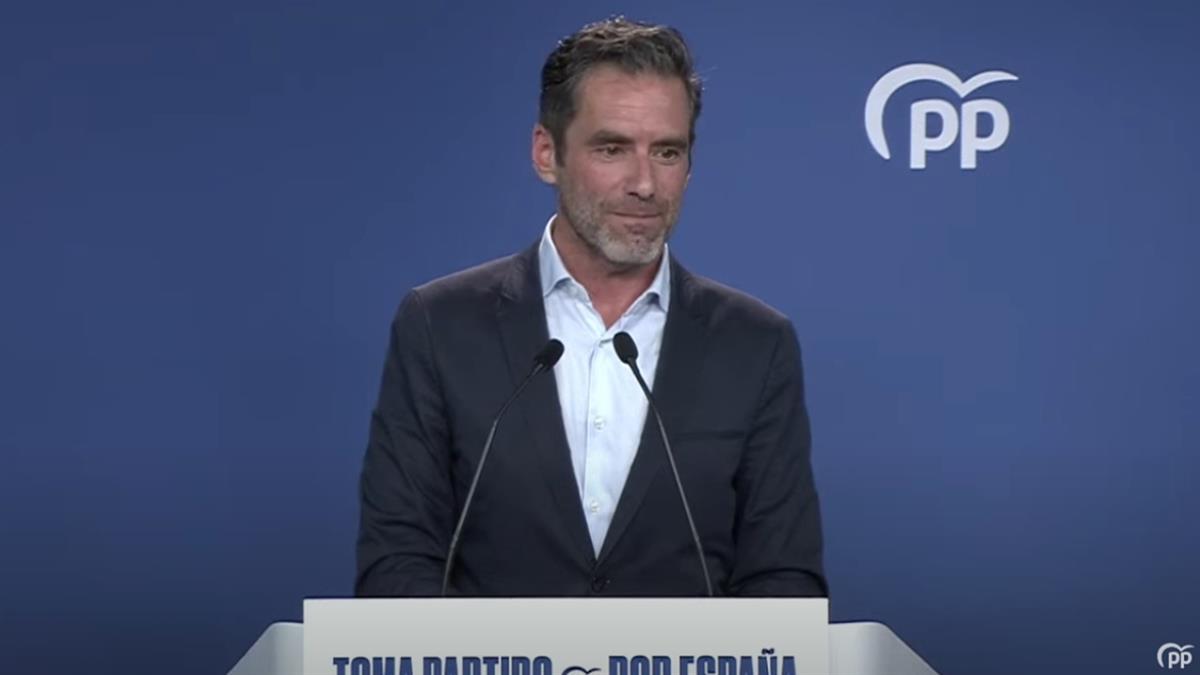 El portavoz del PP asegura que las expectativas médicas son de "curación" y que se someterá a tratamiento