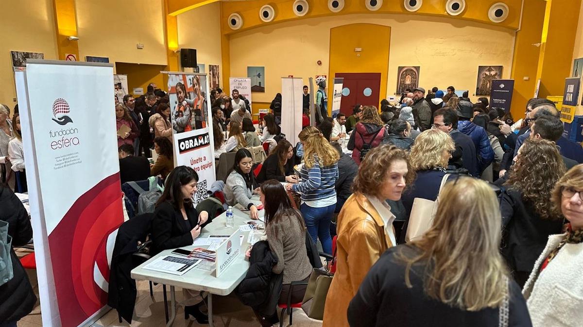 El concejal José Marín destaca que se ha fortalecido la relación con las empresas locales y se han puesto en marcha programas innovadores para reducir el paro 