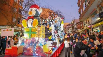Está formada por una comitiva de más de un kilómetro de longitud